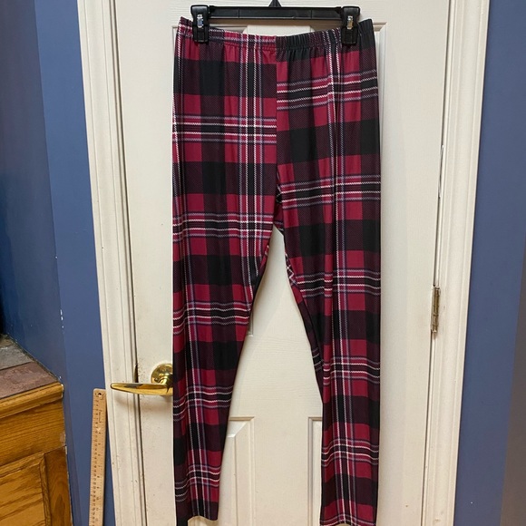 Pants - 👗3/$25 Lily by Firmiana plaid satin feel light leggings